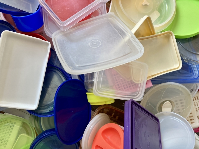 プラスチックの入れ物